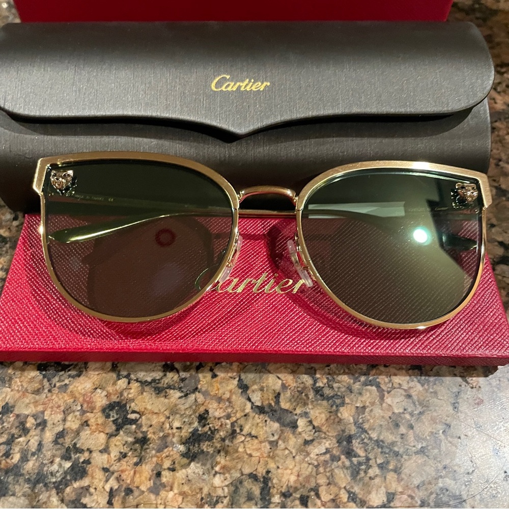 Cartier Panthere Sunglasses with Gold Frame New - Picture 3 of 8